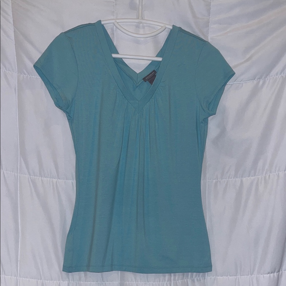 Ann Taylor Double V Sea-foam blue green Short Sleeve T Shirt size small NWT